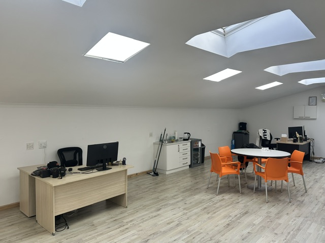 To Let Commercial Property for Rent in Claremont Western Cape